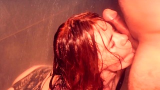 Ginger Redhead Long Soft Oral and Cock Podziwiaj w gorącym prysznicu