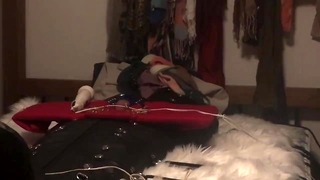 Sissy pulóver órákkal távozott az orgazmus tönkretétele után