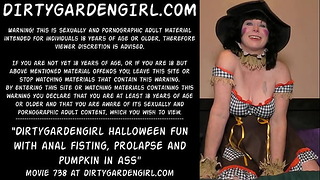 Kirlibahçe kızı Halloween Anal Fisting, Prolapsus ve Kıçından Balkabağı ile Eğlenceli