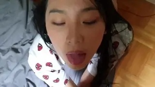 June Liu Chinesischer Student beim Blowjob gefickt