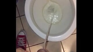 A Good Piss / Pissing