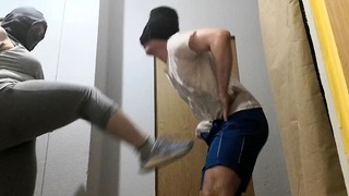 Home Amateur Ballbusting