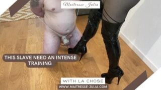 Maitresse Julia – Femdom – Boots Worship And I Mind His Useless Balls Ballbusting